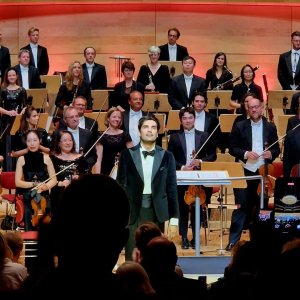 Jonathan Tetelman Bild